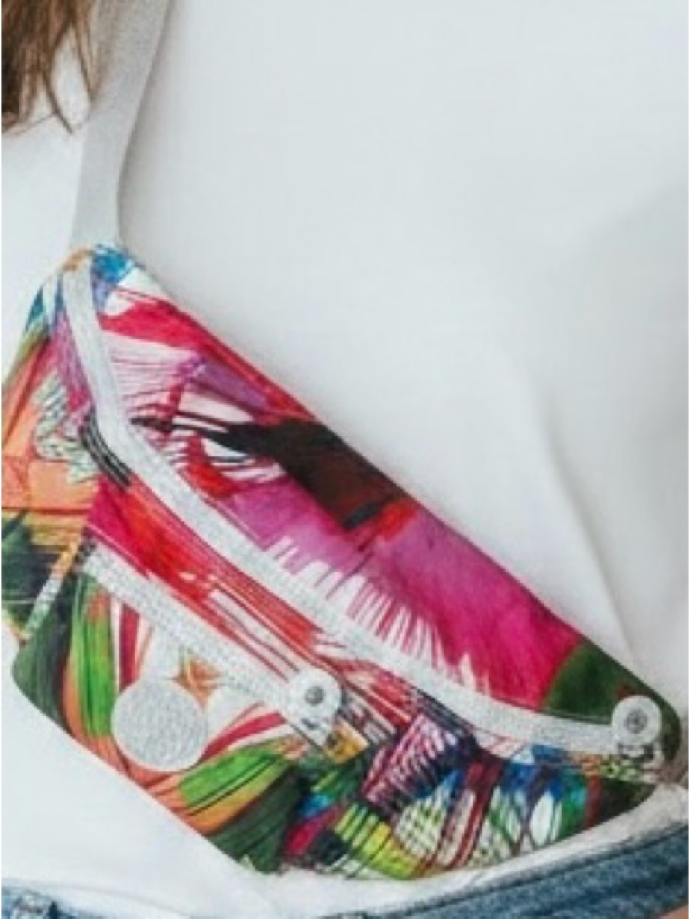 Kipling Belt Bag Fanny Pack — Tropical Multicolor Print — NWOT